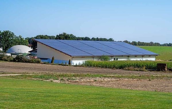 Batiment agricole monopente photovoltaique